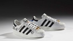 کتانی‌ها همیشه کفش‌هایی سیاسی بوده‌اند