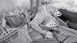 بی‌نام، بی‌بدن