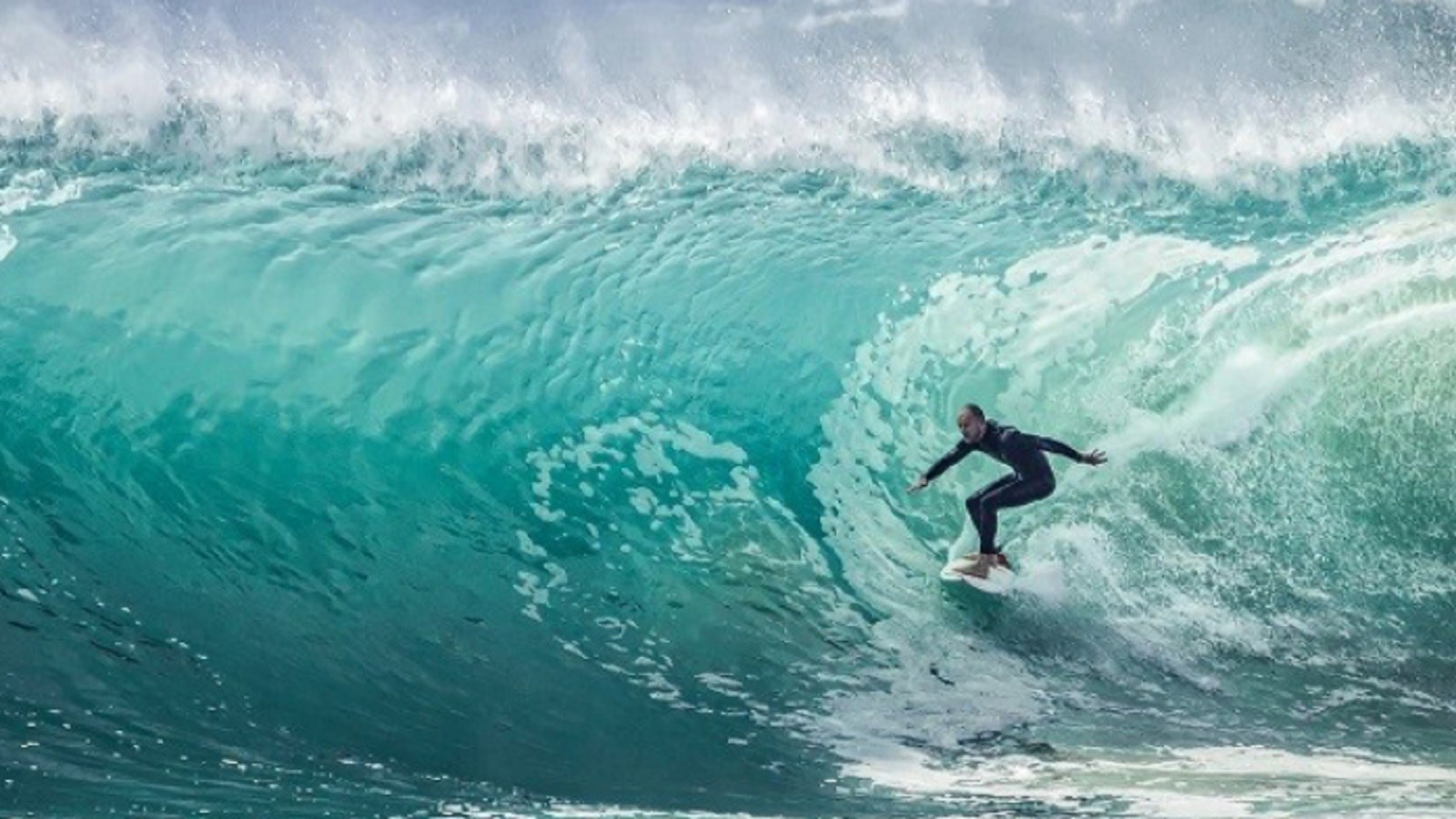 موج‌سواری با کانت و سارتر