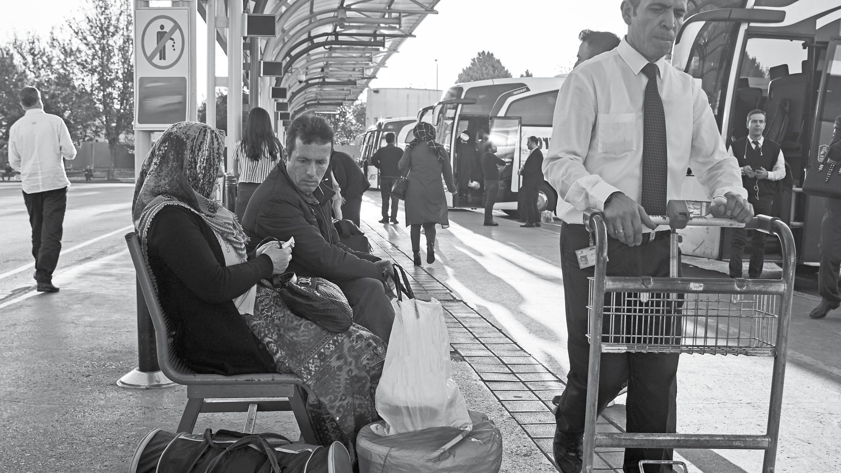 ما از دو جهانیم