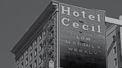 مرگ عجیب در هتل سیسیل