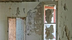 جنگ، عشق، ایثار