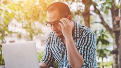 چگونه با فشارهای روانی در شرایط بحرانی کنار بیایم؟