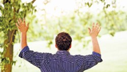 گرچه وصالش نه به کوشش دهند...