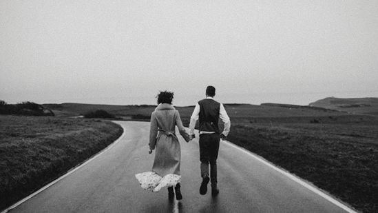 برای ازدواج در قرن بیست‌ویکم باید تصورات رمانتیک کمتری داشته باشیم