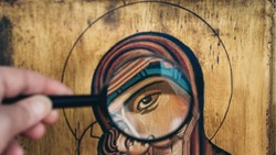 بازگشت دین: چرا جوامع دوباره به ایمان رو آورده‌اند؟