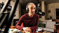 داگلاس راشکاف، سایبرپانکی کهنه‌کار که می‌گوید فناوری‌های امروز ضدانسانی‌اند‌