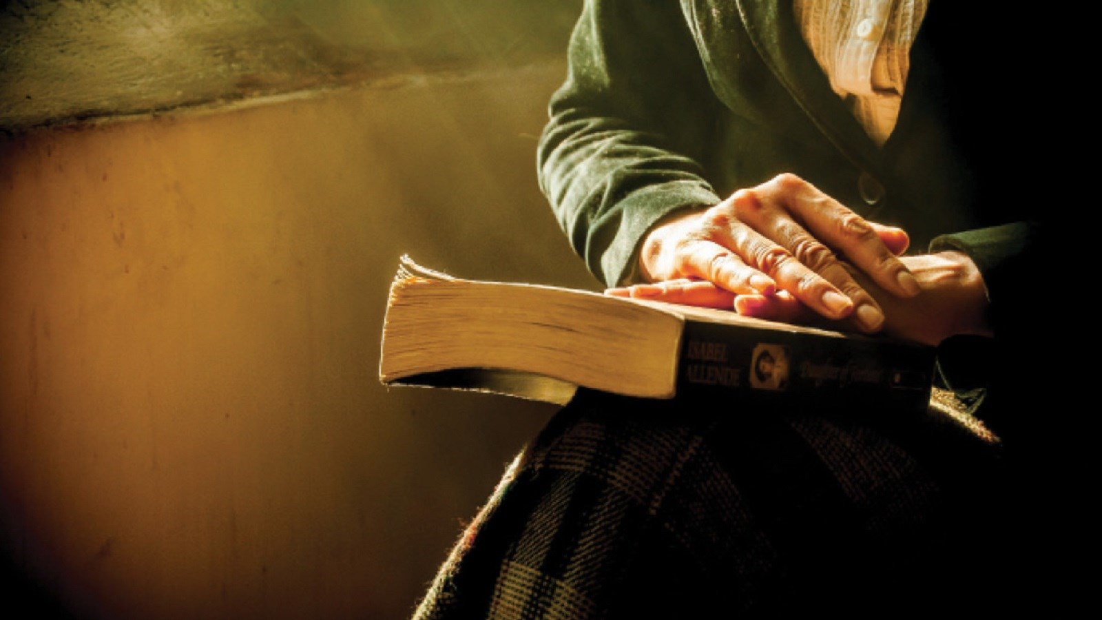 غرق‌شدن در کتاب‌ها چه بر سر مغزتان می‌آورد؟