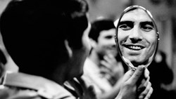 من یک خدای کوچک هستم