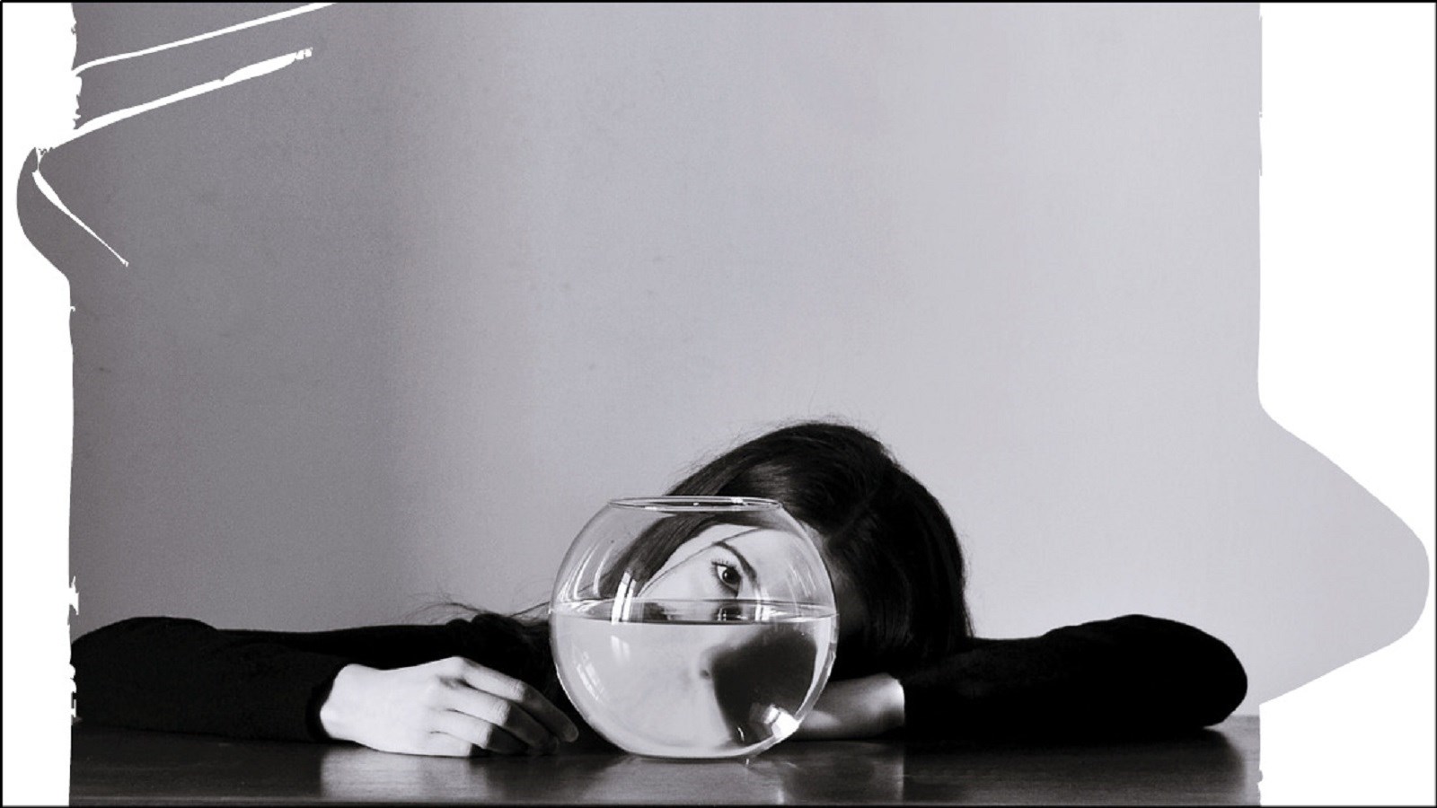 وقتی همه غریبه می‌شوند و هیچ‌کس حرف دلت را نمی‌فهمد