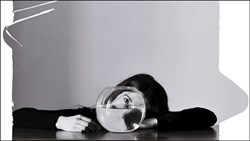 وقتی همه غریبه می‌شوند و هیچ‌کس حرف دلت را نمی‌فهمد