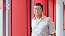 هیچ‌کس به‌خاطر شایستگی‌هایش میلیاردر نمی‌شود