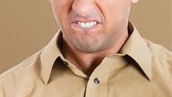 چرا وقتی درد داریم دلمان می‌خواهد فحش بدهیم؟