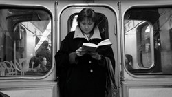 در ستایش عشق شورمندانه به آثار ادبی