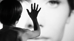 در اینترنت سایه به سایه دنبالت می‌کنم