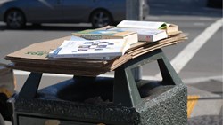 حالا که کتاب‌ها را کنار گذاشته‌ایم، آیا به فرهنگ شفاهی دوران باستان بازمی‌گردیم؟