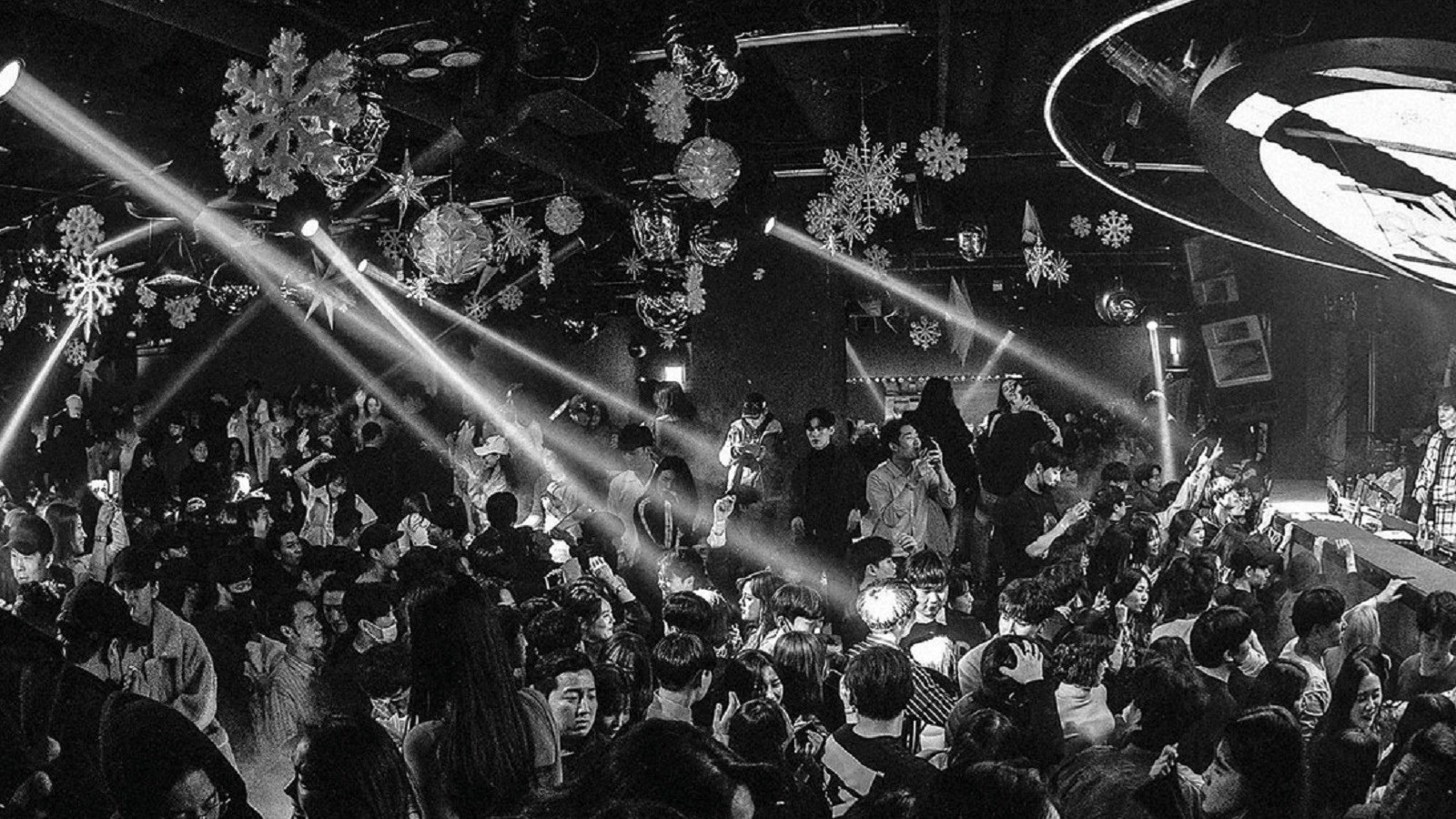 نیمۀ تاریک کیپاپ