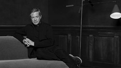 چطور یک میلیاردر بی‌‌خانمان به فیلسوف ‌شاه تبدیل شد