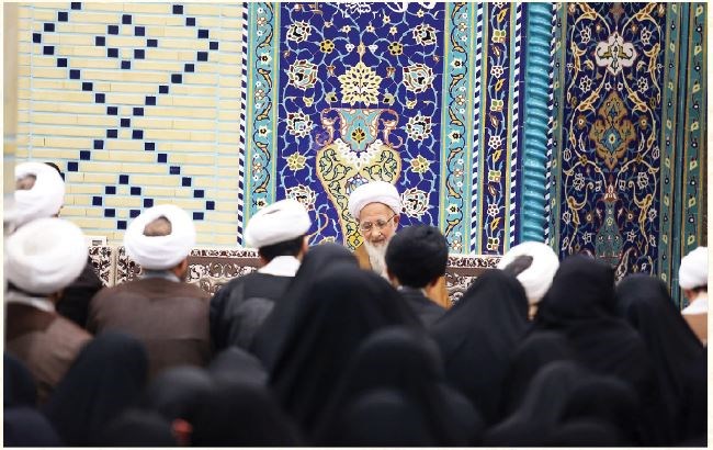 تصویر گروهی از مردم