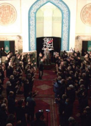 تصویر مردم در مسجد