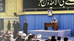 مداح انقلابی و ولایت‌مدار