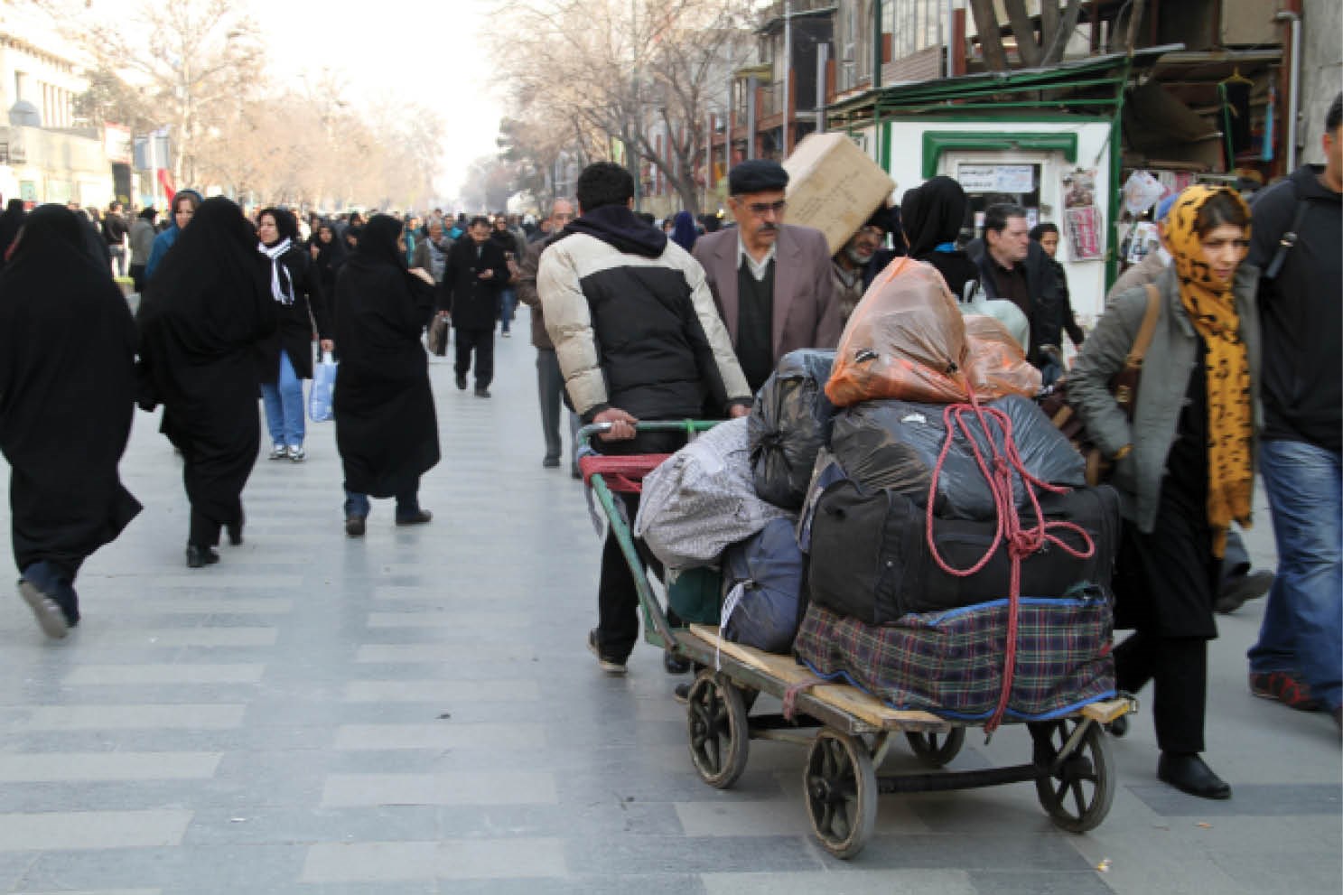 تصویر یک گاری در خیابان