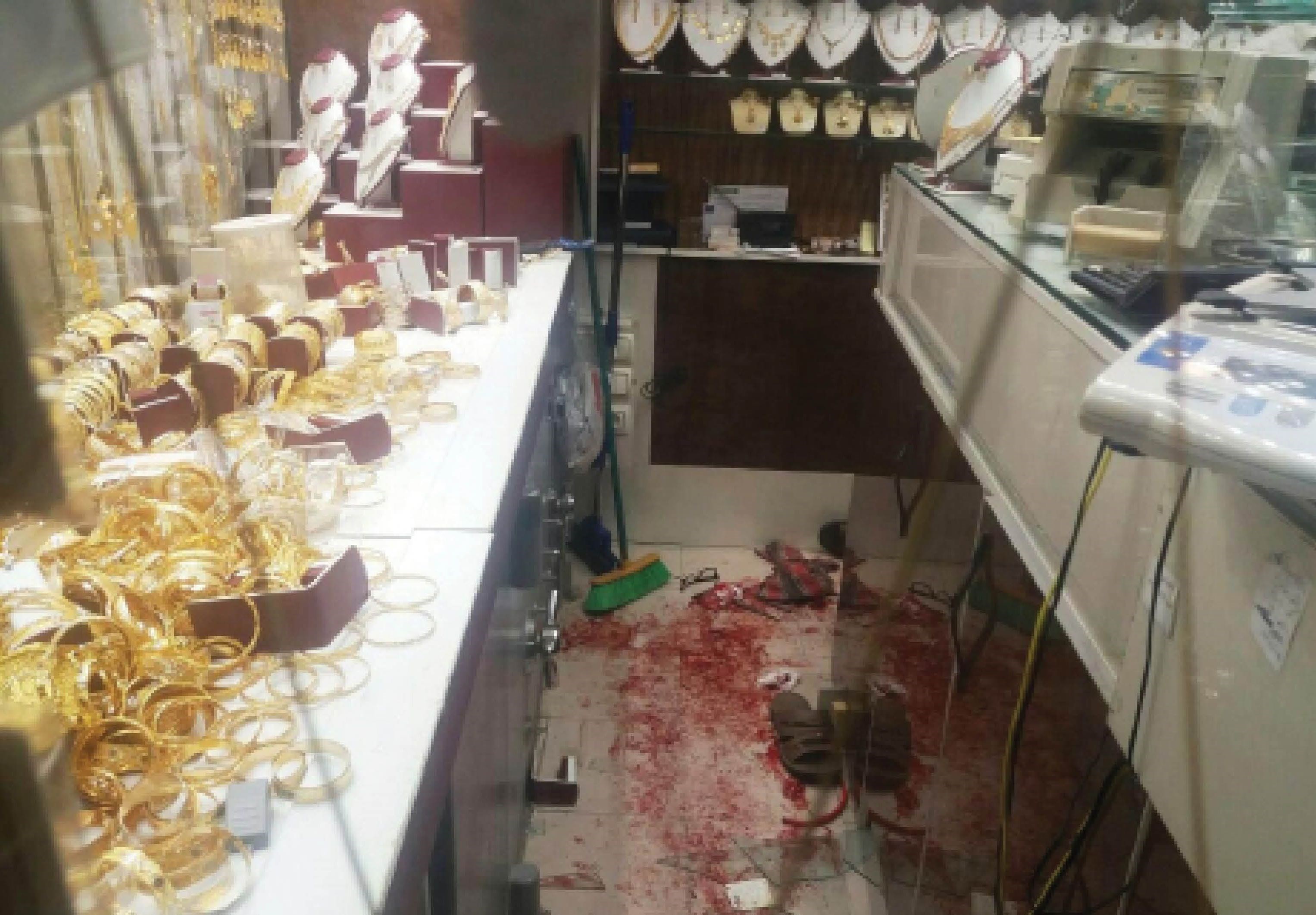 عکس یک طلافروشی